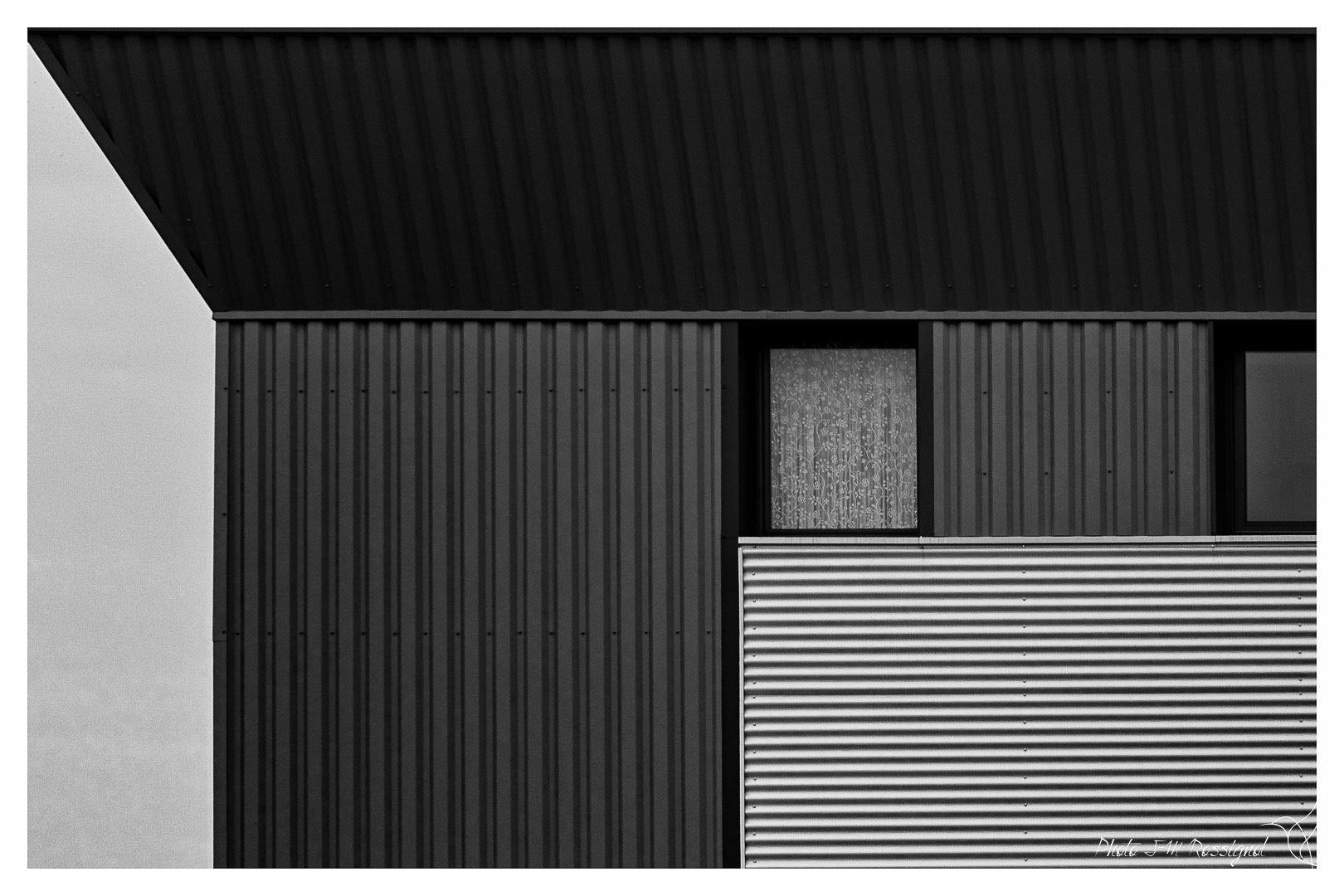 Façade d'un bâtiment commercial à Podensac